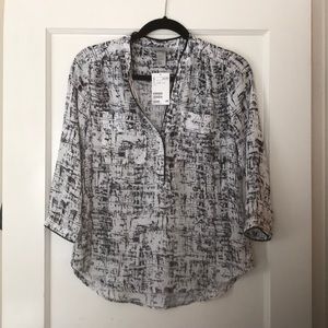 H & M black and white graphic print blouse